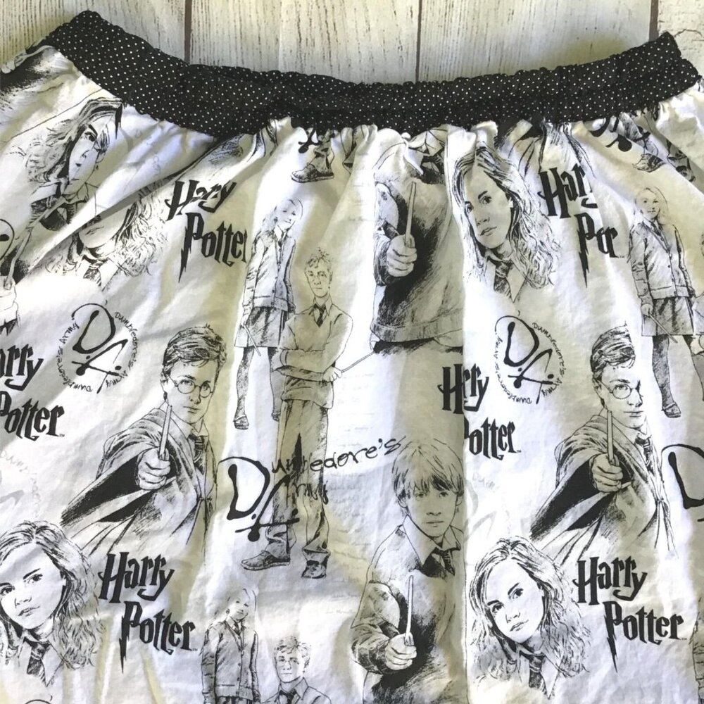 Handmade Harry Potter Skirt Women’s Small Dumbledore Army Print - Picture 3 of 9